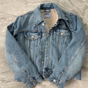 * SOLD* — Zara denim jacket with Sherpa lining